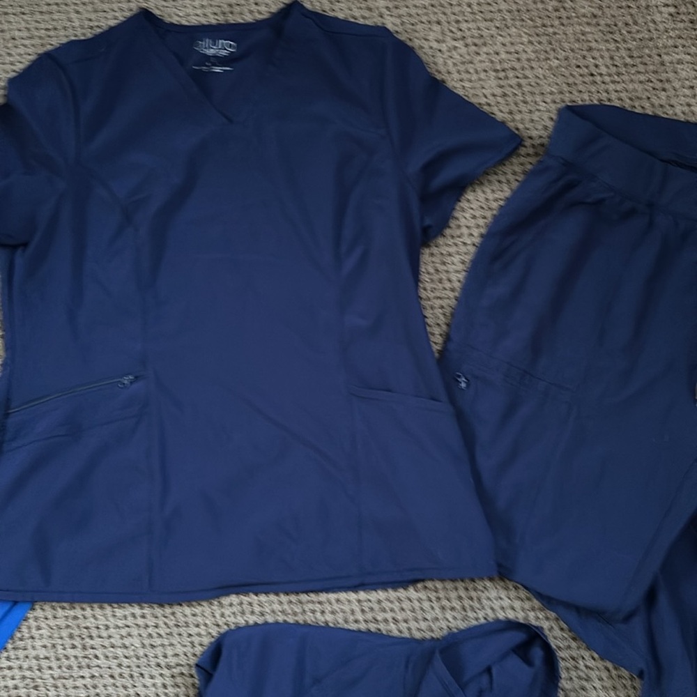 Cherokee Allure Scrub set, size Large, L